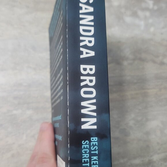 #365 Sandra Brown Best Kept Secrets Book - Picture 4 of 6